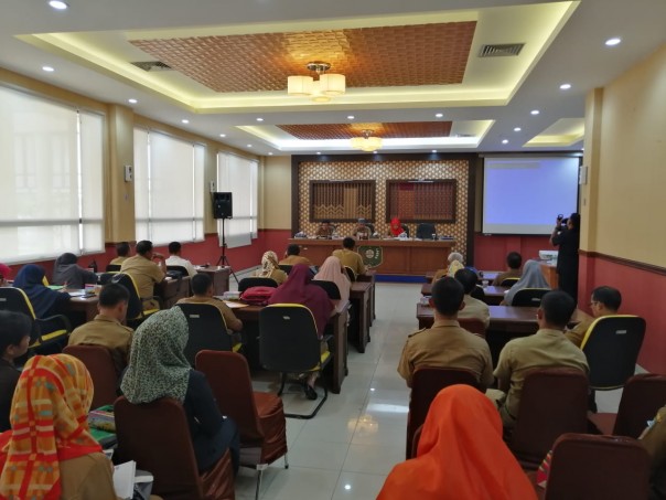 Asisten Administrasi Umum H. Jamaluddin  saat menghaidri pertemuan Dinass Perpustakaan Arsip Riau dan Kabupaten Siak/lin