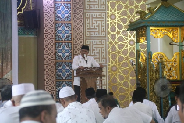 Gemar atau Gerakan Masyarakat Siak berzakat Tahun ke VI yang dipusatkan di Masjid Sultan Syarif Hasyim /lin