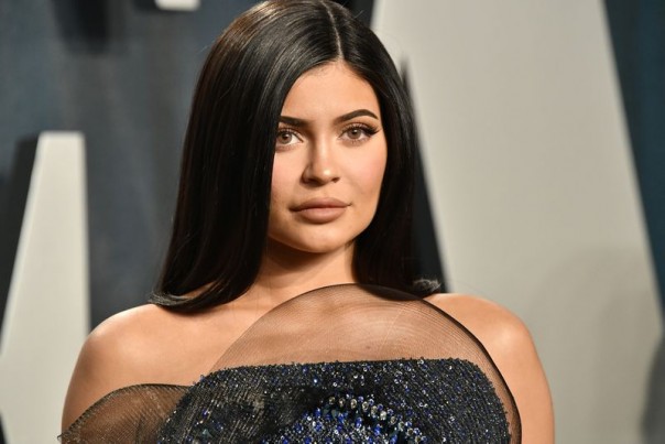 Kylie Jenner Menjadi Miliarder Terkaya di Dunia Menurut Forbes