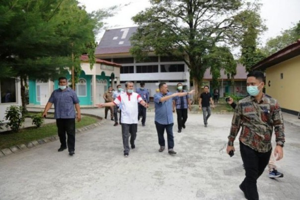 Tinjau Lokasi Karantina untuk Mahasiswa Asal Riau yang Kembali dari Negeri, Gubernur Riau: Untuk Kebaikan Kita Bersama