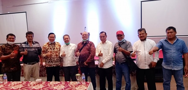 Bupati Batanghari bersama Seknas BUMP Indonesia, manajemen PT GtW, dan Sejumlah Pengurus KUD Kabtupaten Batanghari