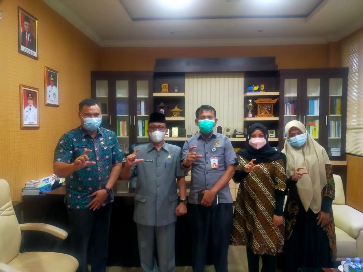 Saat Kunjungan Tim Monitoring dan Evaluasi Komisi Informasi Provinsi Riau 