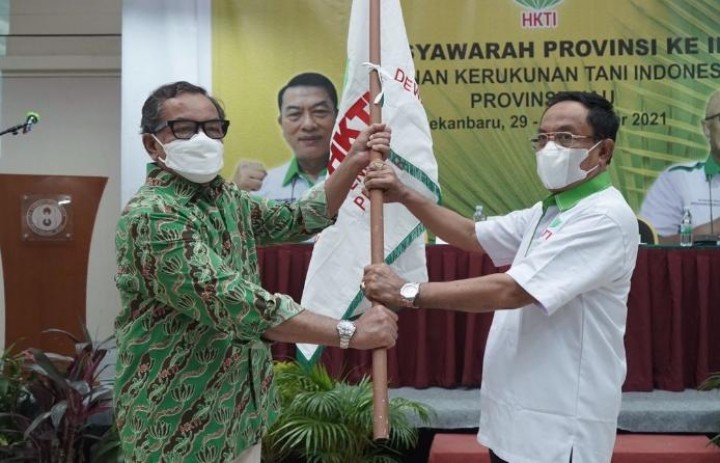 Saat HM Wardan terima amanah sebagai ketua HKTI Riau