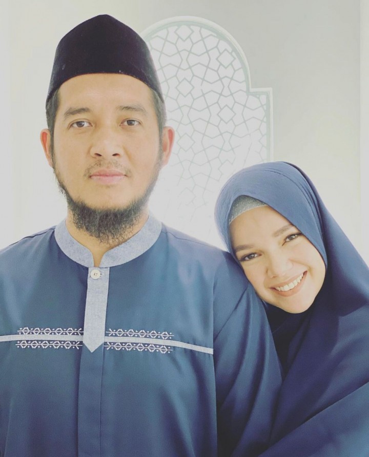 Dewi Sandra dan Agus Rahman [Instagram/@dewisandra]