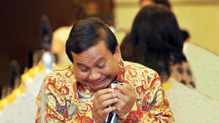 Ketua Umum Partai Gerindra Prabowo Subianto Tertawa. Sumber: Kumparan.com