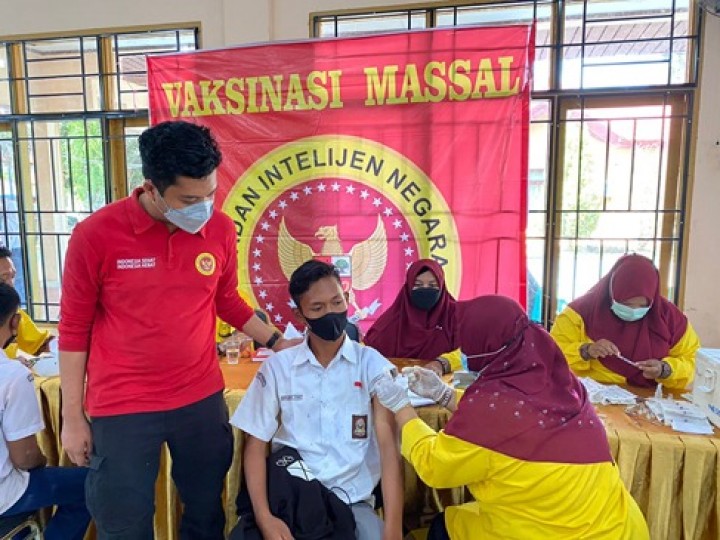 Vaksinasi yang diselenggarakan Binda Riau