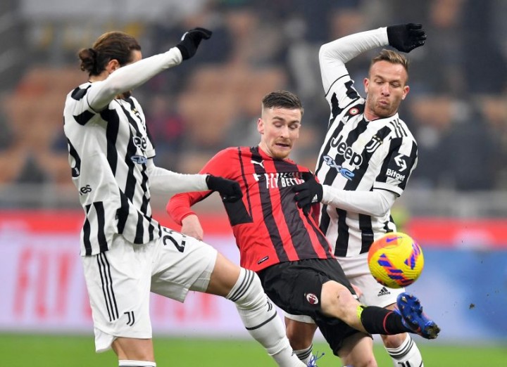 Pertandingan antara Juventus dengan AC Milan. Sumber: Okezone.com