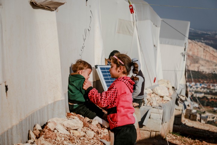 Kehidupan anak-anak yang berada di pengungsian korban perang