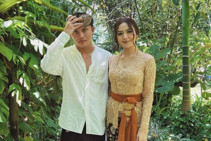 potret kemesraan Rizky febian dan Mahalini saat liburan di Bali/twitter
