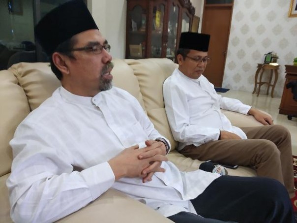 Pimpinan LAM jumpa pers dengan awak media terkait penyerahan gelar Syarwan Hamid pada LAM Riau