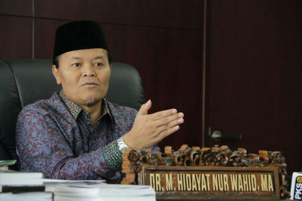 Hidayat Nur Wahid jawab tudingan netizen