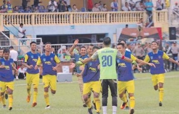 Pemain PSBL Langsa terlihat merayakan kelolosan timnya ke babak 32 besar Turnamen Piala Indonesia 2018
