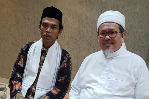 Ustaz Tengku Zulkarnain saat bertemu Ustaz Abdul Somad di Aceh