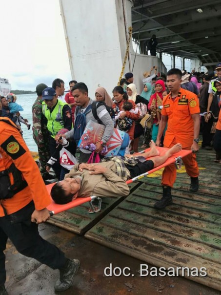 Tim SAR Gabungan berhasil mengevakuasi 1.690 warga Pulau Sibesi. Foto. Humas Basarnas Lampung