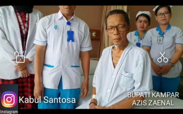Bupati Aziz Zaenal saat menjalani pengobatan di rumah Sakit di Jakarta