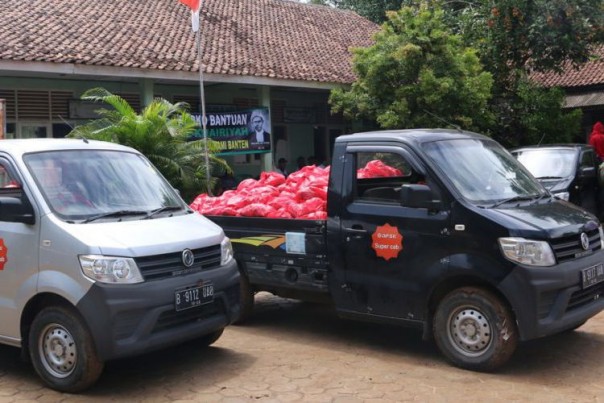 DFSK Indonesia memberikan bantuan dengan mendonasikan satu unit Super Cab 1.5L. /ist