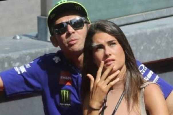 Valentino Rossi dan kekasihnya Francesca Sofia Novello/int