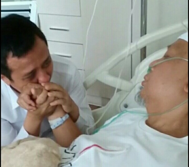 Ustaz Yusuf Mansur menangis dihadapan Ustaz Arifin Ilham