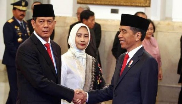 Jokowi lantik Letjan Doni Monardo menjadi kepala BNPB