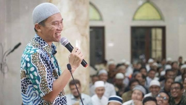 Ustaz Felix Siauw