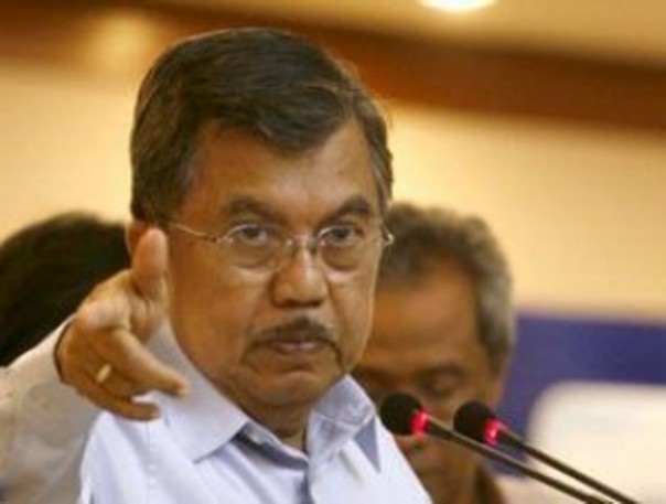 Wapres Jusuf Kalla menyorot pembangunan LRT yang dinilai tak efisien. Foto: int 