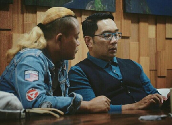 Gubenur Jabar Ridwan Kamil bersama Komedian Sule (Foto/instagram) 