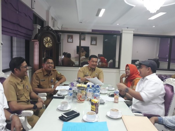 Silaturahmi PWI Riau bersama Kepala BPKAD Riau/ist