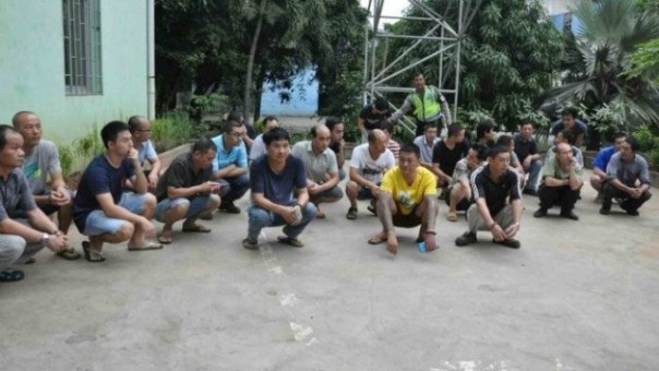 Para TKA asal China yang akan dideportasi dari Aceh, setelah ketahuan bekerja selama setahun di provinsi itu. Foto: int 