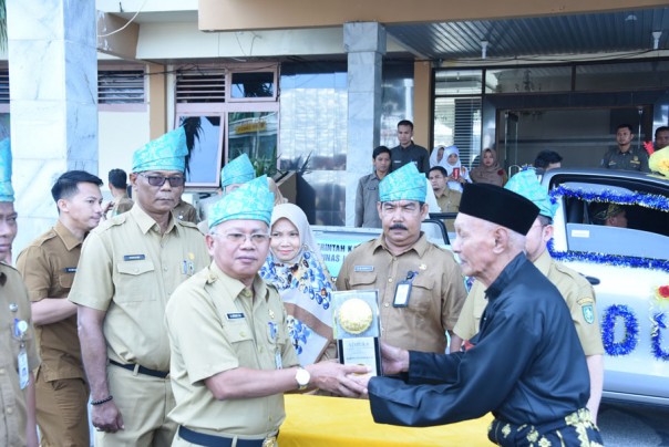 Kepala Dinas Lingkungan Hidup (DLH) H Arman AA pada acara syukuran Piala Adipura/hari