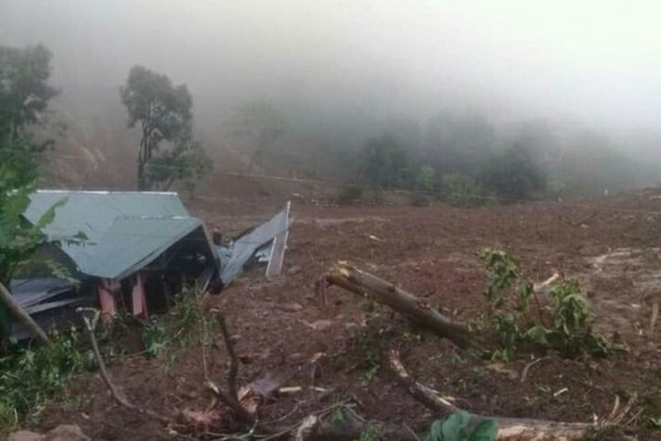 Salah satu dusun di Kecamatan Manuju, Kabupaten Gowa, Sulawesi Selatan usai diterjang longsor/int