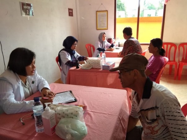 Kegiatan bakti sosial Eka Hospital dan IKPTB di Bengkalis, Riau