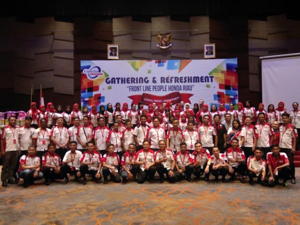 Peserta people gathering yang diadakan Capella Honda di Pekanbaru