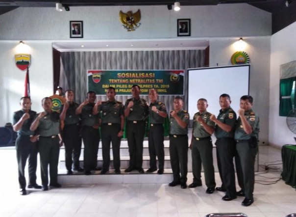 Sosialisasi Netralitas TNI bagi prajurit Kodim dalam pelaksanaan Pilpres)Tahun 2019 yang dilaksanakan di Aula Makodim/rgo
