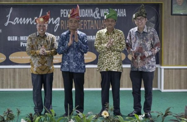 Mendikbud melaunching Pekan Budaya dan Wirausaha Riau Bertanjak