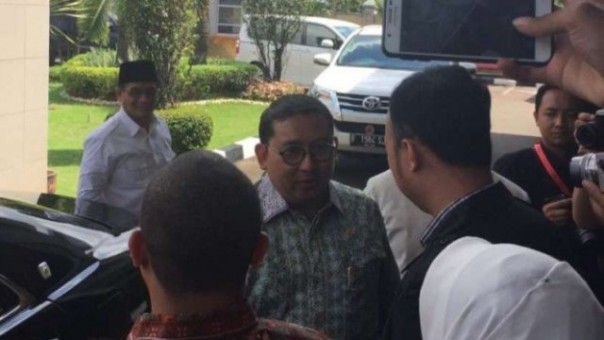 Wakil Ketua DPR Fadli Zon mendatangi Kantor Pengadilan Tinggi DKI Jakarta. Foto: int 