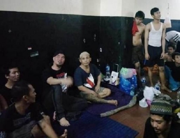 Ahmad Dhani yang masih menjalani penahanan di Rutan Cipinang Jakarta, meski penetapan penahanannya disebut belum ada. Foto: int 