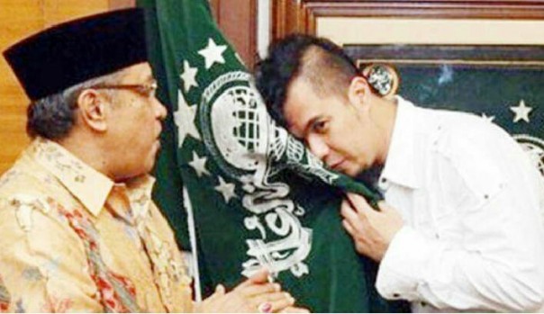 Ahmad Dhani saat bertemu Ketum PBNU Said Aqil Siraj (foto/int) 