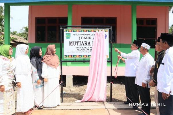 HM Wardan meresmikan  gedung baru PAUD Mutiara Hati Desa Sungai Ambat, Kecamatan Enok/ADV