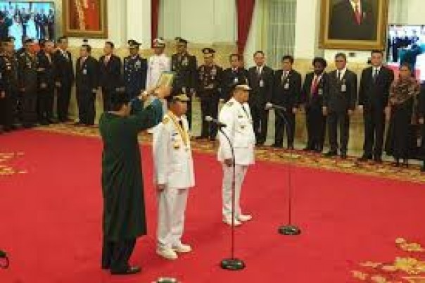 Jokowi lantik Syamsuar-Edy Natar Nasution sebagai gubernur dan wakil gubernyr Riau