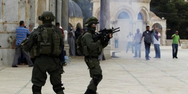 Tentara Israel serang Muslim Palestina di Masjid Al-Aqsa