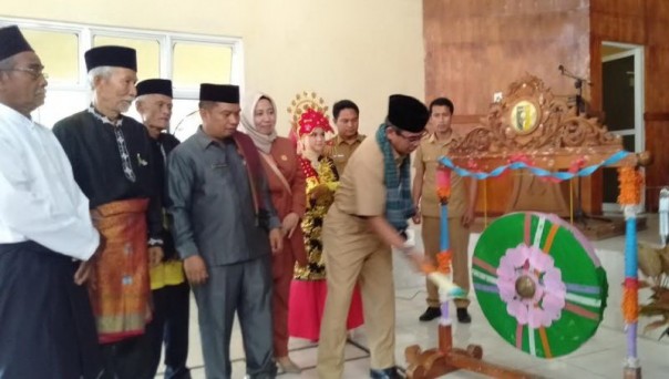 Bupati Kuansing Drs. H. Mursini, M.Si saat membuka Musrenbang Kecamatan Inuman/zar