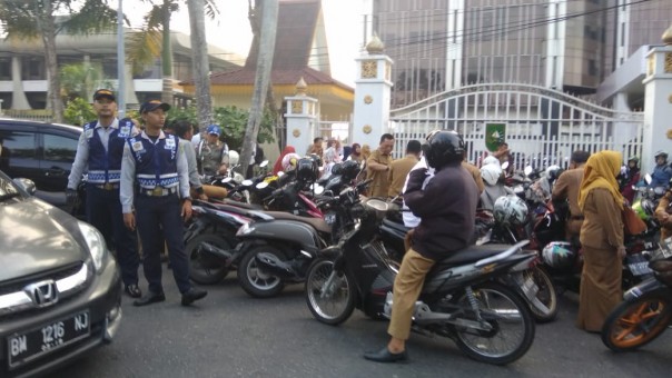 Pegawai Pemprov Riau yang terlambat dan tak ikuti apel pagi bersama Wakil Gubernur Riau