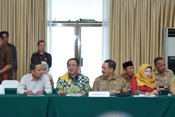 Bupati HM Wardan bersama Ketua DPRD Dani M Nursalam dan Sekdaprov Said Syarifuddin/ADV