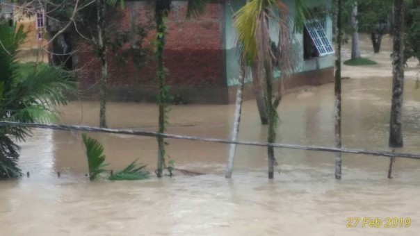 Banjir Bandang Sungai Petapahan Kecamatan Gunung Toar/zar