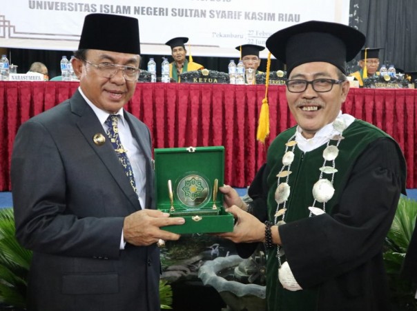 HM Wardan usai menyampaikan orasi ilmiah di Universitas Islam Negeri Sultan Syarif Kasim Riau/ADV