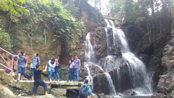 Air Terjun Guruh Gemurai Desa Kasang Kecamatan Kuantan Mudik Kuansing/zar