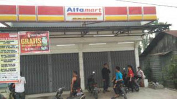 Alfamart Jalan Lintas Duri - Pekanbaru, Kecamatan Pinggir, Kabupaten Bengkalis