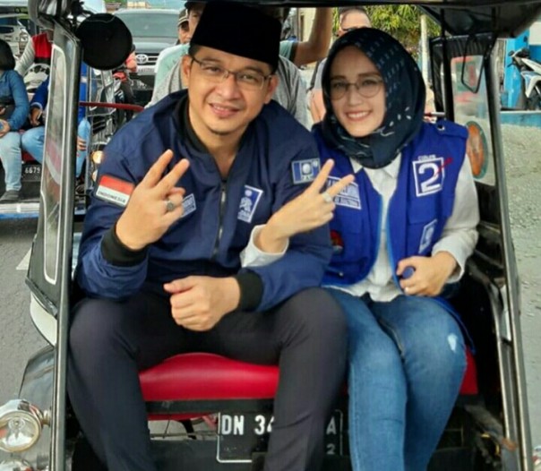 Pasha Ungu menemani istrinya kampanye (foto/instagram) 