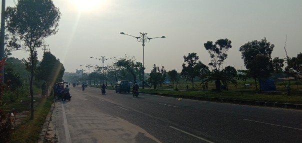 Kabut asap tipis melanda Pekanbaru, Riau