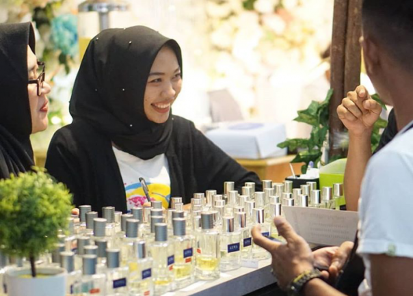 Stand Azwa Perfume di Mal Pekanbaru di iven Wedding Expo Mal Pekanbaru (Foto: IG Azwa Perfume)